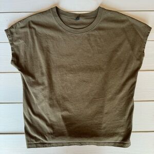 Uniqlo Women’s Muscle Tee Army Green